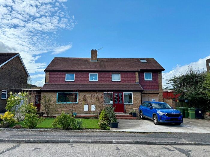 4 Bedroom Detached House For Sale In Wheatsheaf Close, Maidstone, Kent, ME15