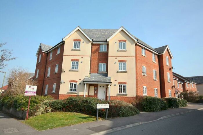 2 Bedroom Apartment To Rent In Paddock House, Thyme Avenue, PO15