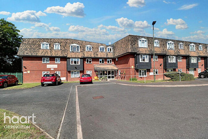 1 Bedroom Apartment For Sale In Brantwood Way, Orpington, BR5