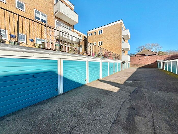 Garage / Parking To Rent In Hastings Road, Bexhill On Sea, TN40