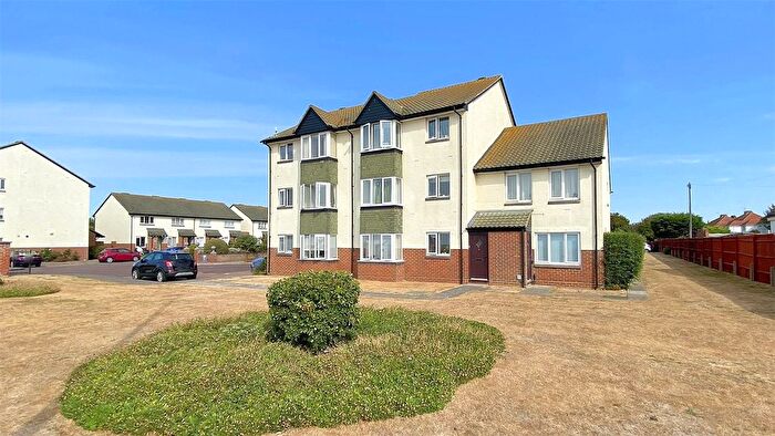 2 Bedroom Flat For Sale In Newport Mews, Worthing, West Sussex, BN11