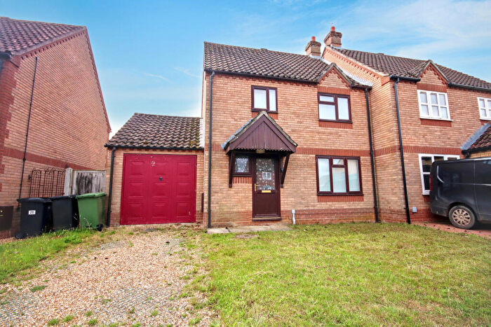 3 Bedroom Semi-Detached House For Sale In Blenheim Way, Watton, Norfolk, IP25