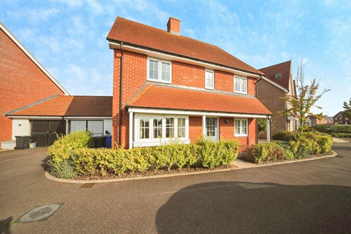 4 Bedroom Detached House For Sale In Yarn Walk, Bury St. Edmunds, IP32