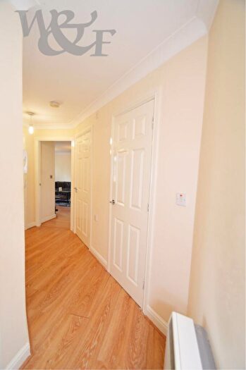 2 Bedroom Flat For Sale In City Gate, Erdington, Birmingham, B23