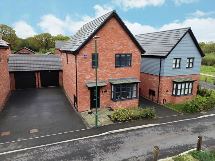 3 Bedroom Detached House For Sale In Whittle Road, Blythe Valley, B90