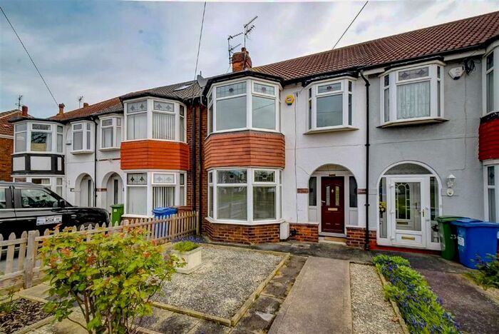 3 Bedroom Semi-Detached House To Rent In Bricknell Avenue, Hull, HU5