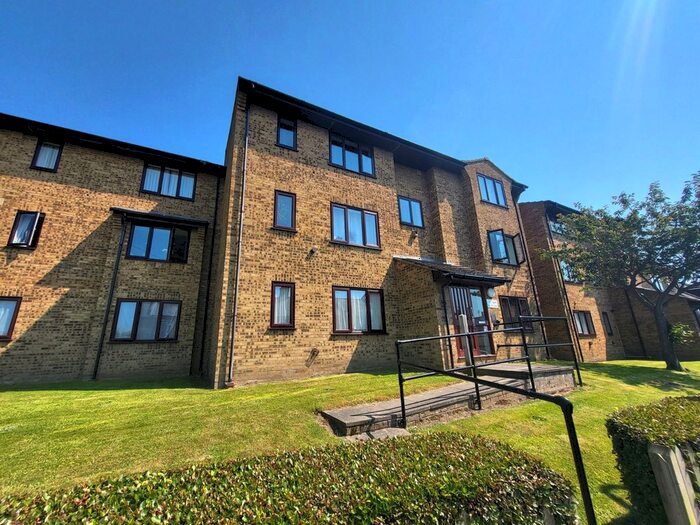 1 Bedroom Flat To Rent In Western House, Western Road, Deal, CT14