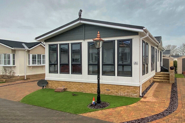 2 Bedroom Park Home For Sale In Wisteria Way, Herne Bay, CT6