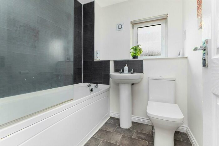 3 Bedroom End Of Terrace House For Sale In Bale Avenue, Cambuslang, Glasgow, South Lanarkshire, G72