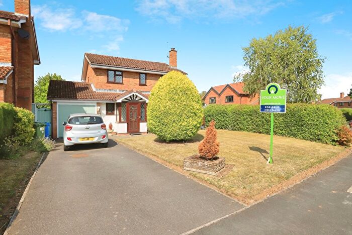 4 Bedroom Detached House For Sale In Hawksmoor Drive, Perton, Wolverhampton, Staffordshire, WV6