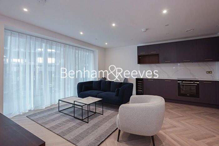 1 Bedroom Flat To Rent In Brigadier Walk, Royal Arsenal Riverside, SE18