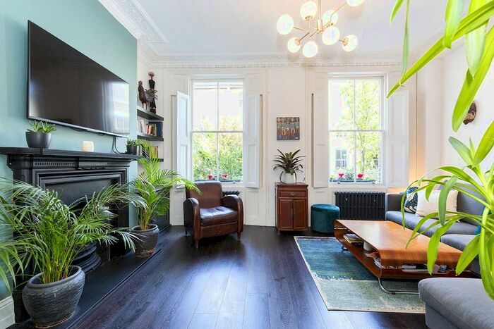 4 Bedroom Terraced House To Rent In Richmond Crescent, London, N1