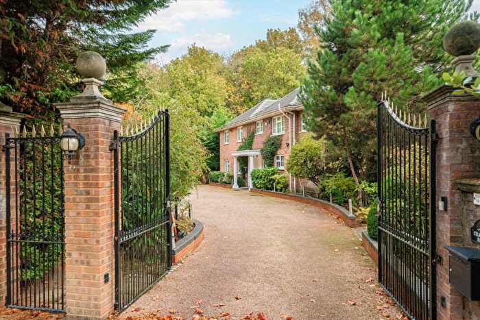 6 Bedroom House To Rent In Cranley Road, Walton On Thames, KT12