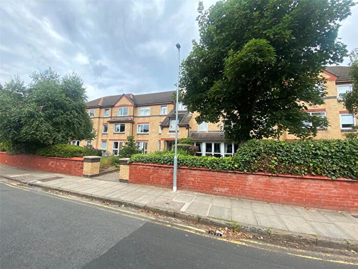 1 Bedroom Flat For Sale In Riversdale Road, West Kirby, Wirral, Merseyside, CH48