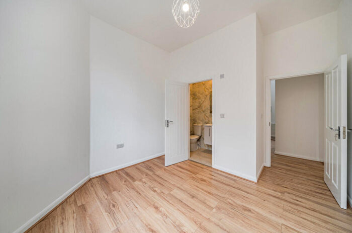 2 Bedroom Apartment To Rent In Holloway Road, London, N7