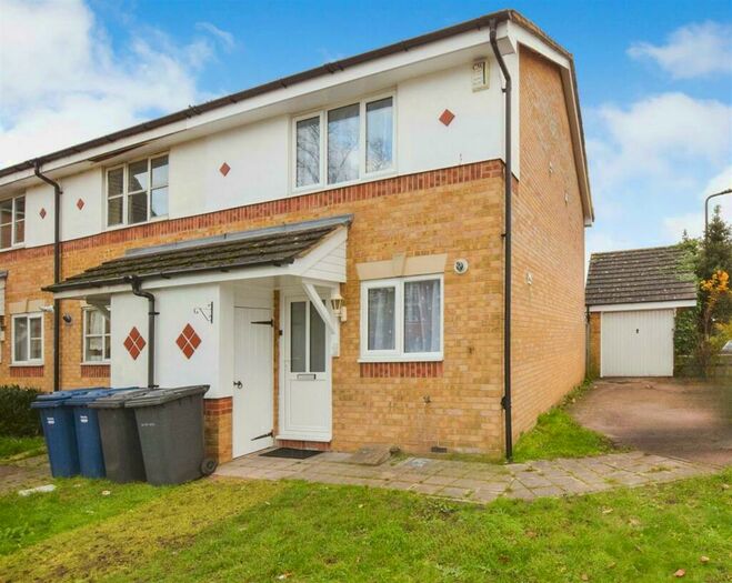2 Bedroom End Of Terrace House To Rent In Martock Gardens, London, N11