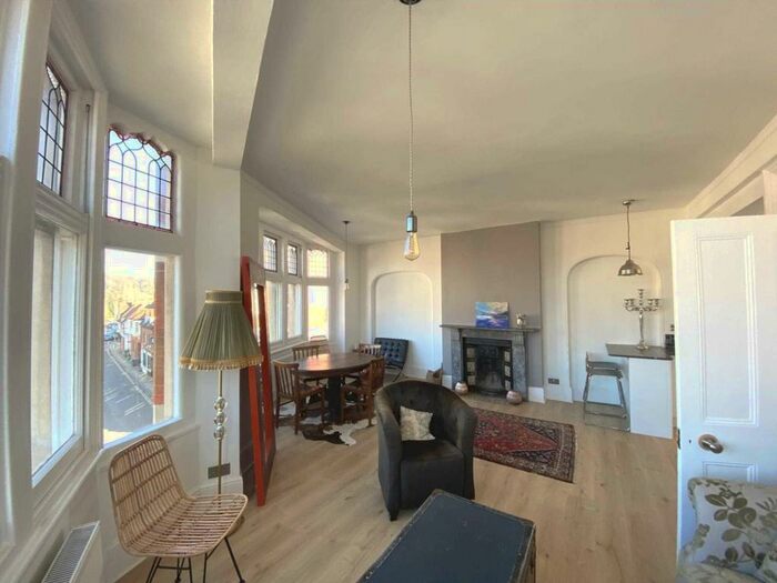 2 Bedroom Apartment To Rent In Greys Road, Henley On Thames, RG9