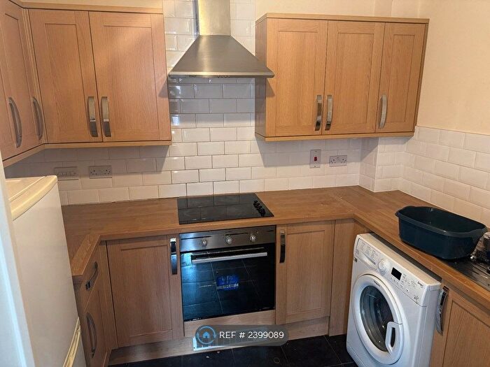 2 Bedroom Flat To Rent In Kilmaine Avenue, Manchester, M9