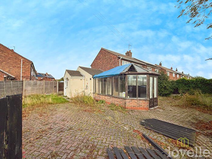 3 Bedroom Semi-Detached House For Sale In George Street, Keadby, DN17