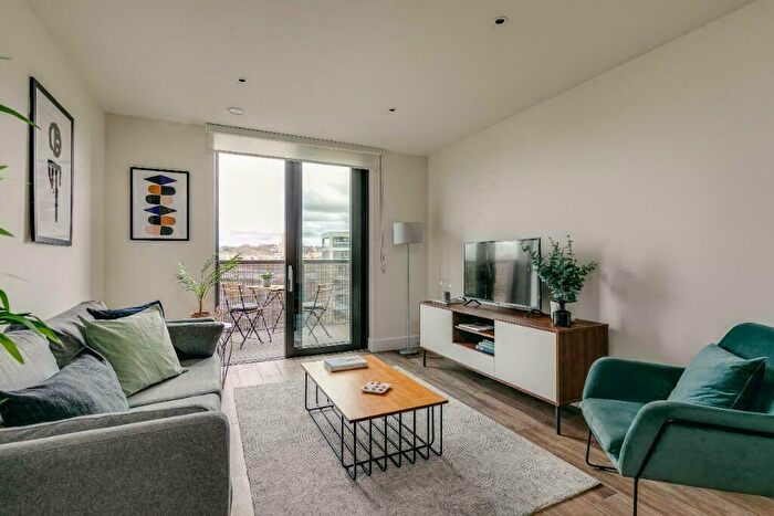 2 Bedroom Flat To Rent In Mallow Walk, London, SE8
