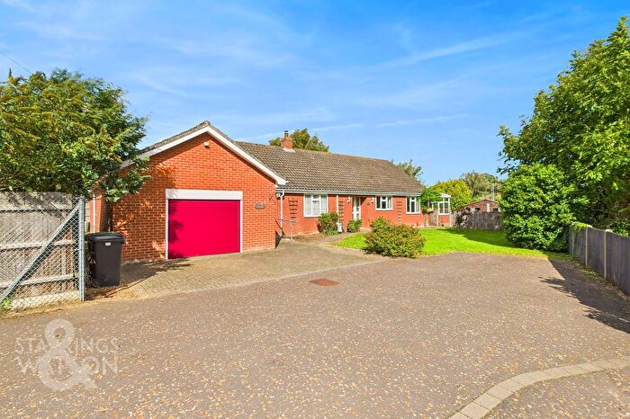 4 Bedroom Detached Bungalow For Sale In Station Road, Great Moulton, Norwich, NR15