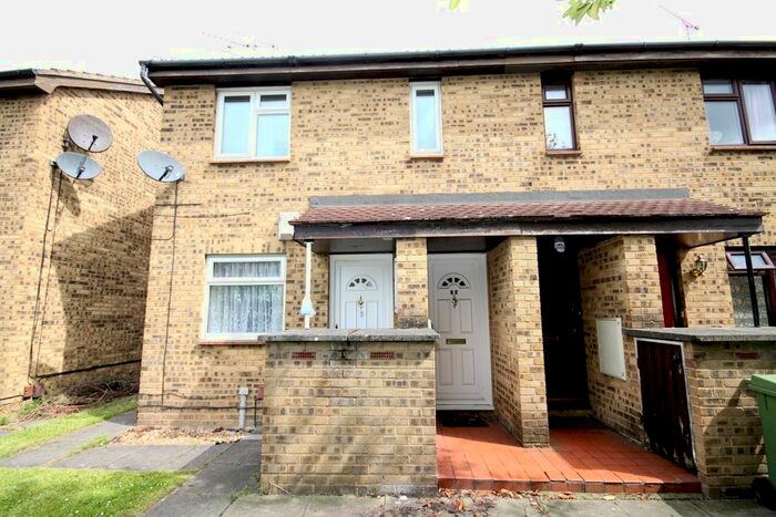 1 Bedroom Maisonette To Rent In Satis Avenue, Sittingbourne, ME10