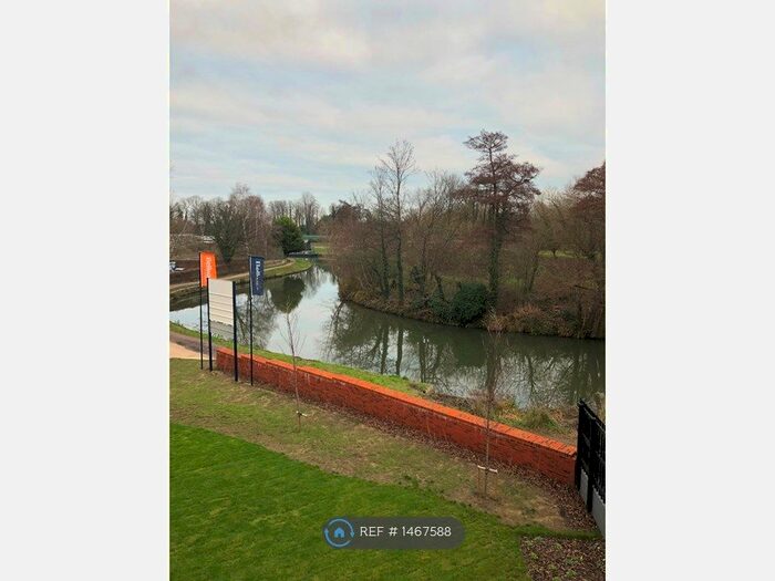 2 Bedroom Flat To Rent In Trinity Quarter, Guildford, GU1