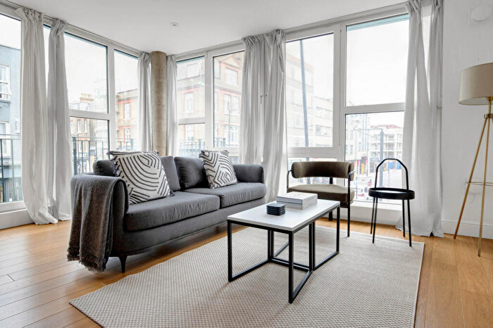 2 Bedroom Apartment To Rent In Baron Street, London, , Uk, N1