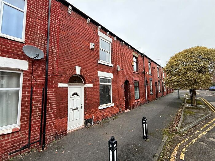 2 Bedroom Terraced House For Sale In Field Street, Droylsden, Manchester, M43