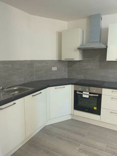 1 Bedroom Apartment To Rent In Central Yeovil, BA20