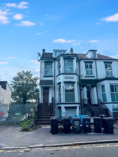 2 Bedroom Apartment For Sale In Anlaby Road, Hull, East Riding Of Yorkshire, HU3