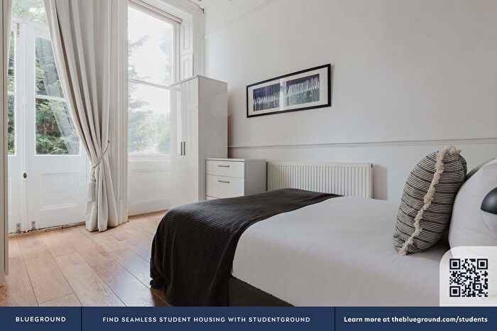 2 Bedroom Flat To Rent In Earl's Court, London, SW5