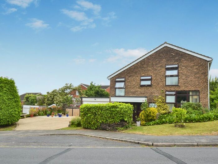 4 Bedroom Detached House For Sale In Milton Avenue, Eaton Ford, St. Neots, PE19