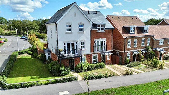 4 Bedroom Semi-Detached House For Sale In Oak Avenue, Wokingham, Berkshire, RG40