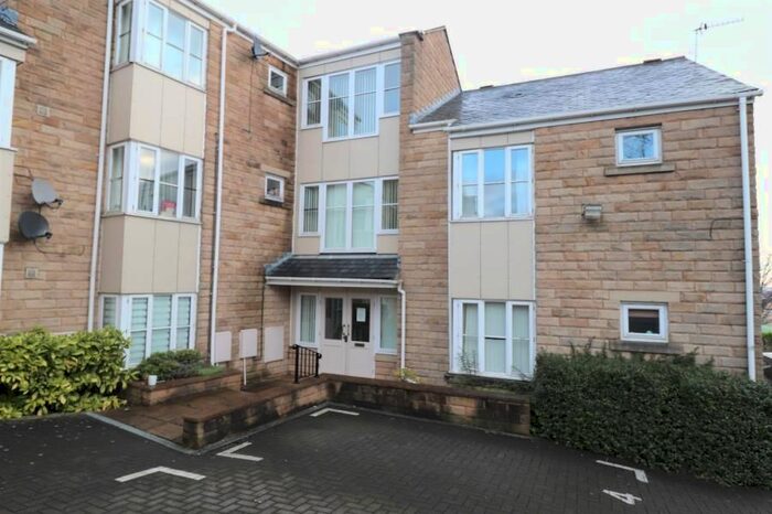 2 Bedroom Flat To Rent In Millenium Court, Pudsey, West Yorkshire, LS28