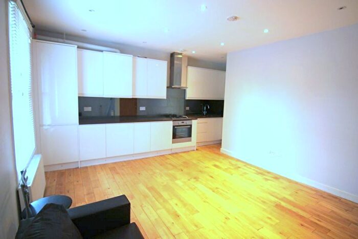 1 Bedroom Flat To Rent In High Street, Acton, W3