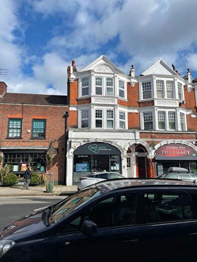 3 Bedroom Flat To Rent In Fortis Green Road, London, N10