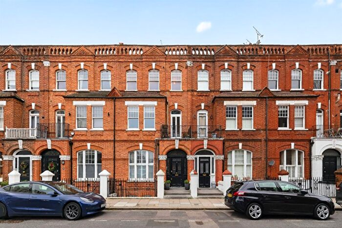 2 Bedroom Flat For Sale In Palliser Road, London, W14