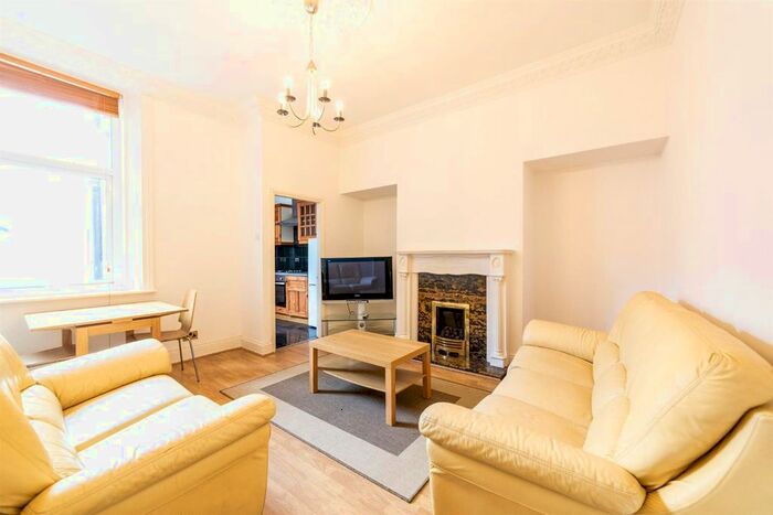 2 Bedroom Flat To Rent In Cavendish Road, Jesmond, Newcastle Upon Tyne, NE2
