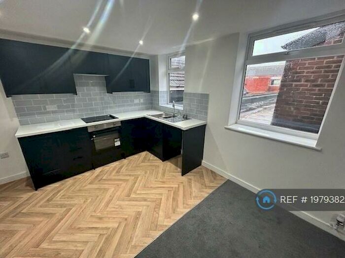 2 Bedroom Flat To Rent In Fire Station Close, Portsmouth, PO6