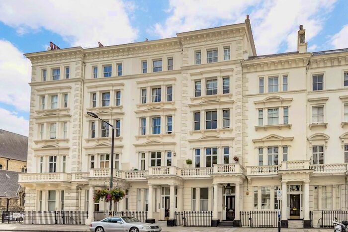2 Bedroom Flat To Rent In Warwick Square, London, SW1V