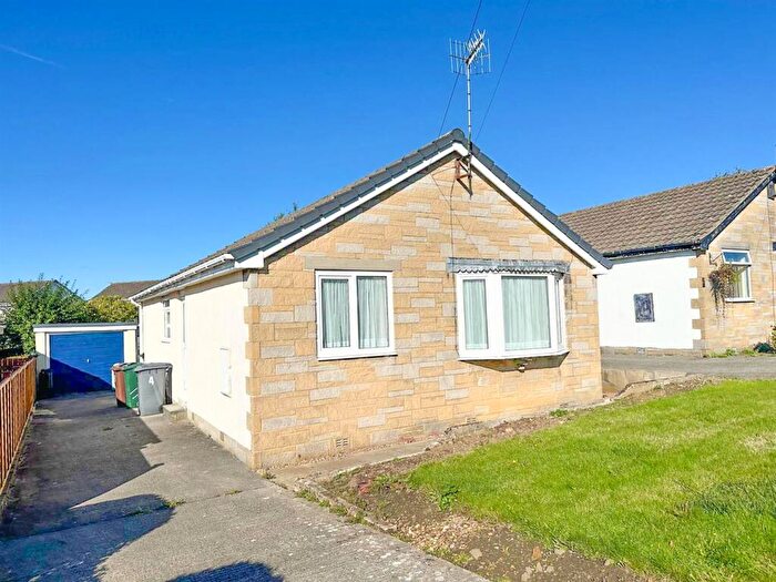 3 Bedroom Bungalow For Sale In Brindley Road, Silsden, BD20