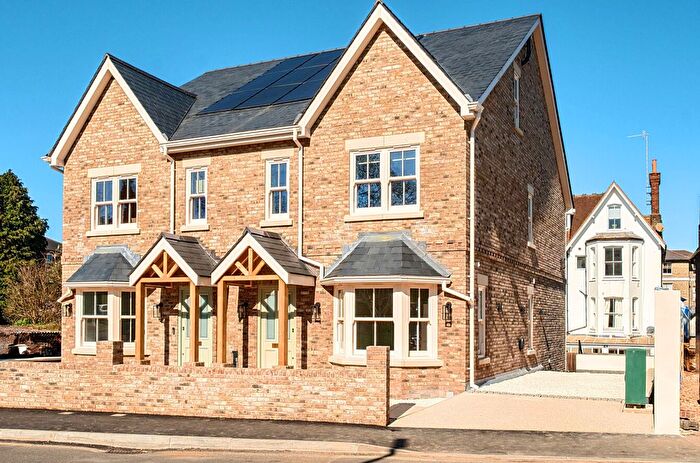 3 Bedroom Semi Detached House To Rent In Harvey Road, Guildford, GU1