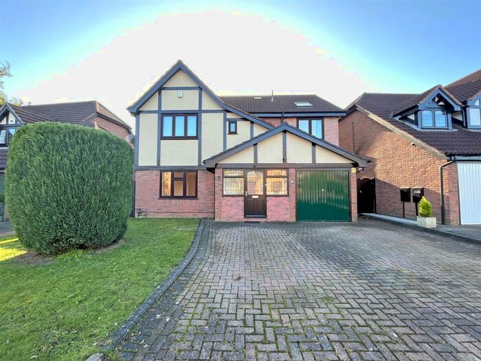 4 Bedroom Detached House To Rent In Gunnersbury Way, Nuthall, Nottingham, NG16