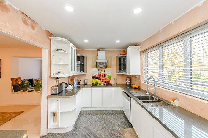 4 Bedroom Detached House For Sale In Beechcroft Gardens, Wembley, HA9