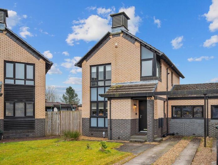 4 Bedroom Link Detached House For Sale In Craigbarnet Road, Milngavie, East Dunbartonshire, G62