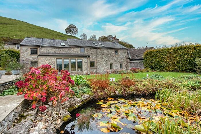 4 Bedroom Barn Conversion For Sale In Pindale Road, Castleton, Hope Valley, S33