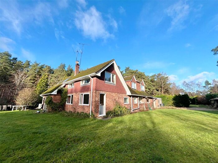 1 Bedroom Property To Rent In Robinswood, Lowicks Road, Farnham, GU10