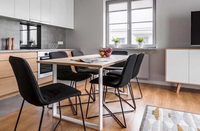 Flat For Sale In Halifax, Wheatley Court, Mixenden, Halifax, HX2