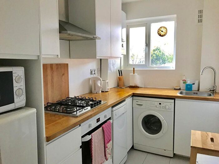 2 Bedroom Flat To Rent In Findon Lodge, Popham Street, Highbury&Islington, London, N1